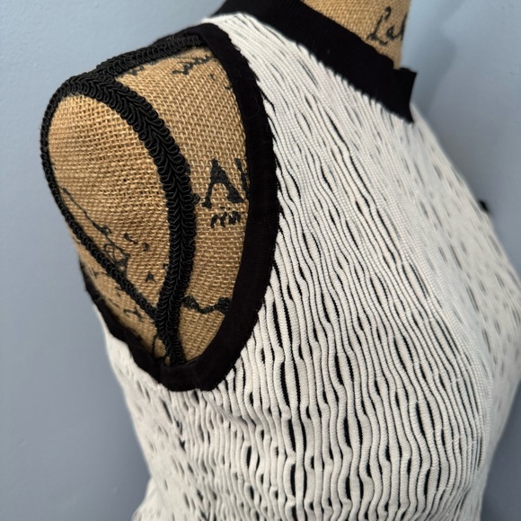 WHBM Patterned Textured Tank Top - Picture 10 of 14